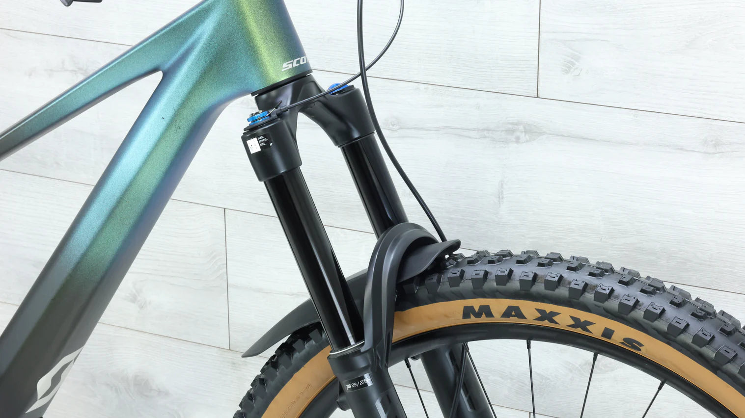 Bicicleta Enduro doble suspensión Genius 910