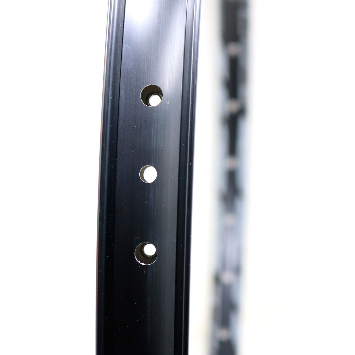 Llanta U36 TL 29 32H Presta Con Ojetillos