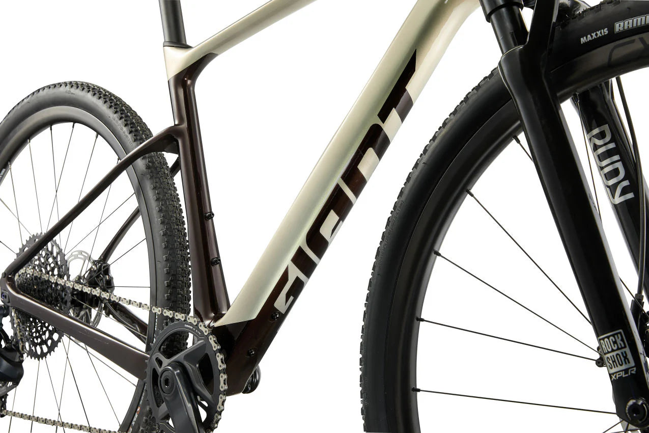Bicicleta Gravel Revolt X Advanced Pro