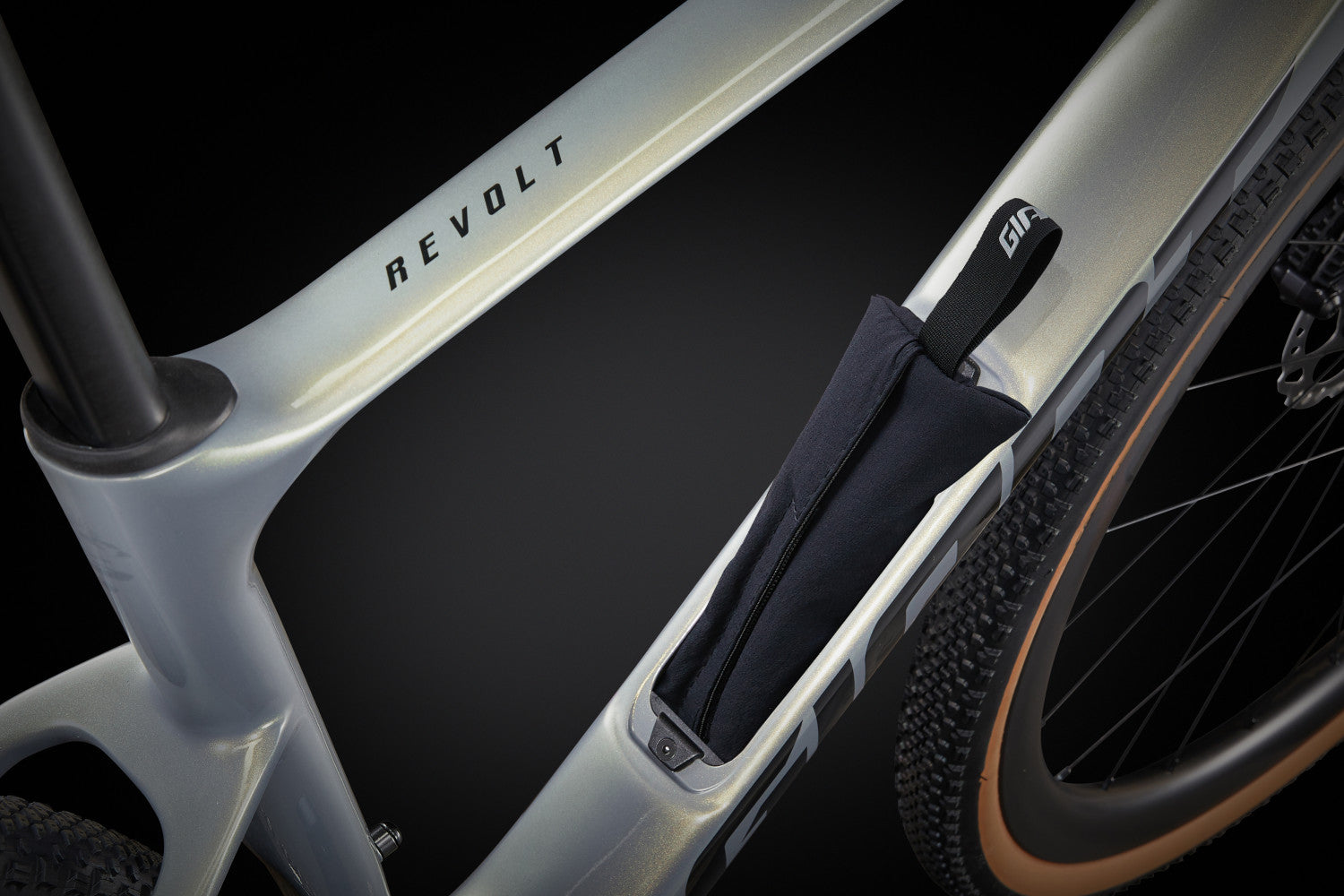 Bicicleta Gravel Revolt Advanced 0 MY2025