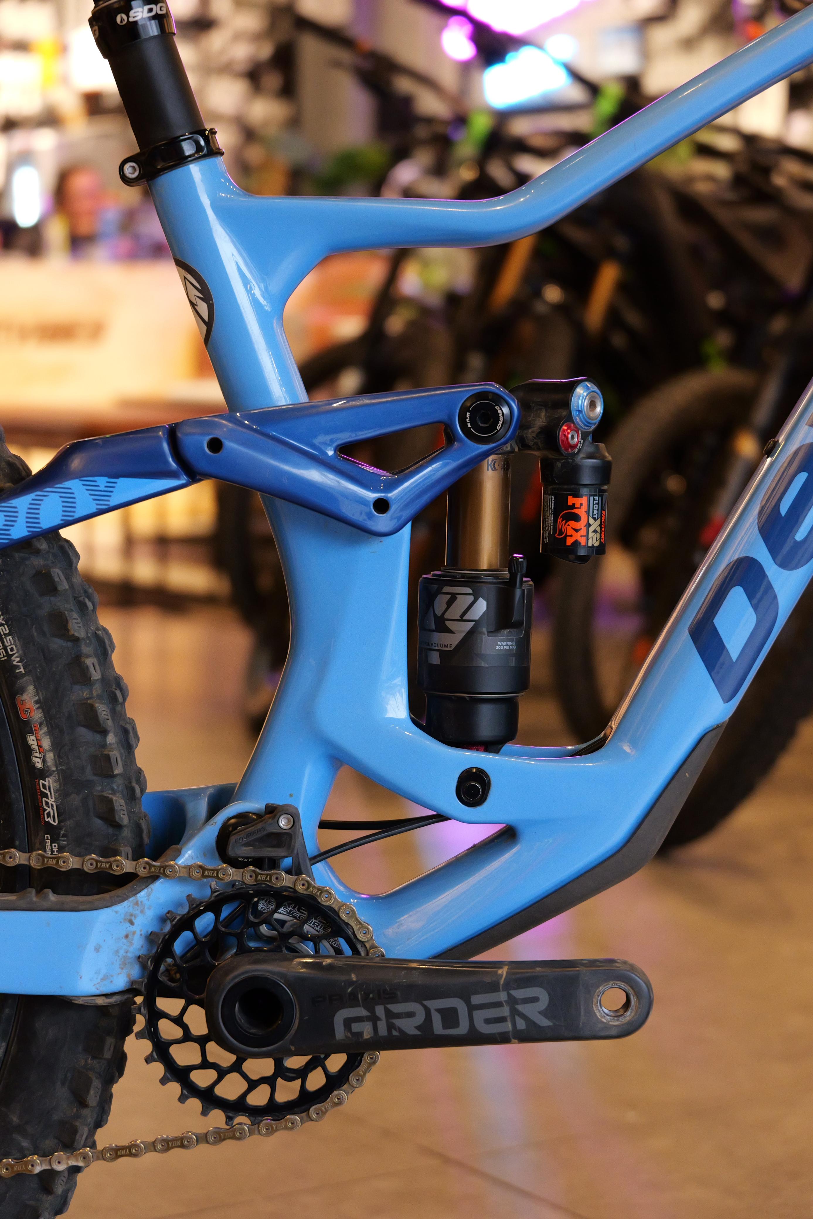 BICICLETA DENVINCI TROY CARBON BLUE M