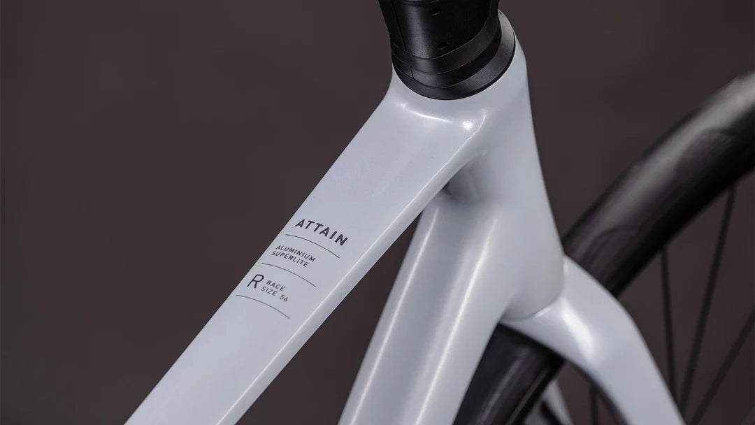 Bicicleta ATTAIN RACE FOGGREY´N´SHIFT