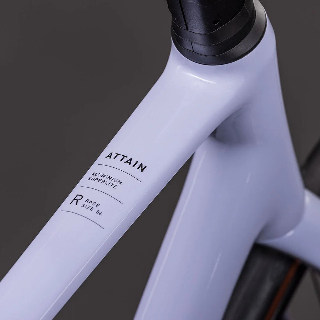 Bicicleta ATTAIN RACE CYCLAMEN´N´BLACK