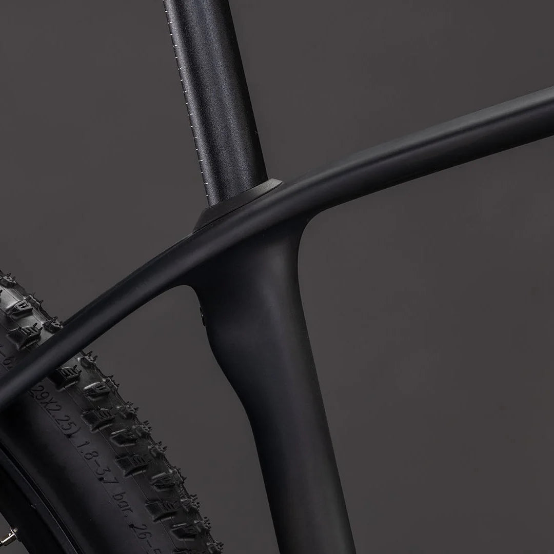 Bicicleta REACTION C:62 PRO BLACKLINE