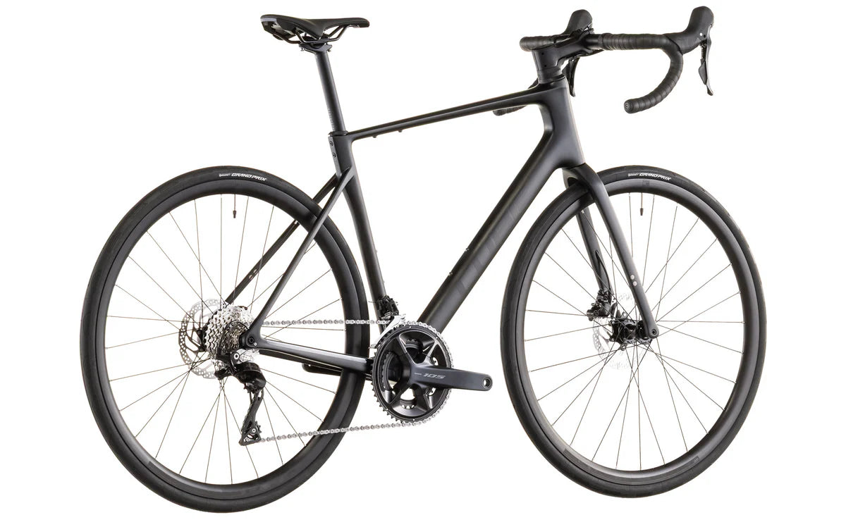 Bicicleta Ruta Attain C:62 2026