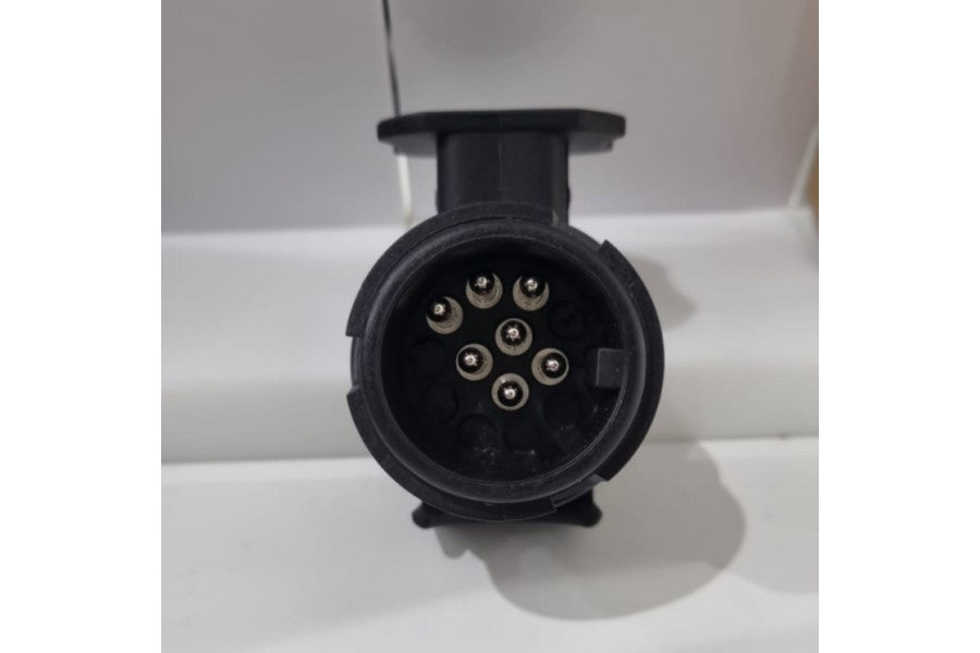 Adaptador Tomacorriente 13 pines a 7 pines