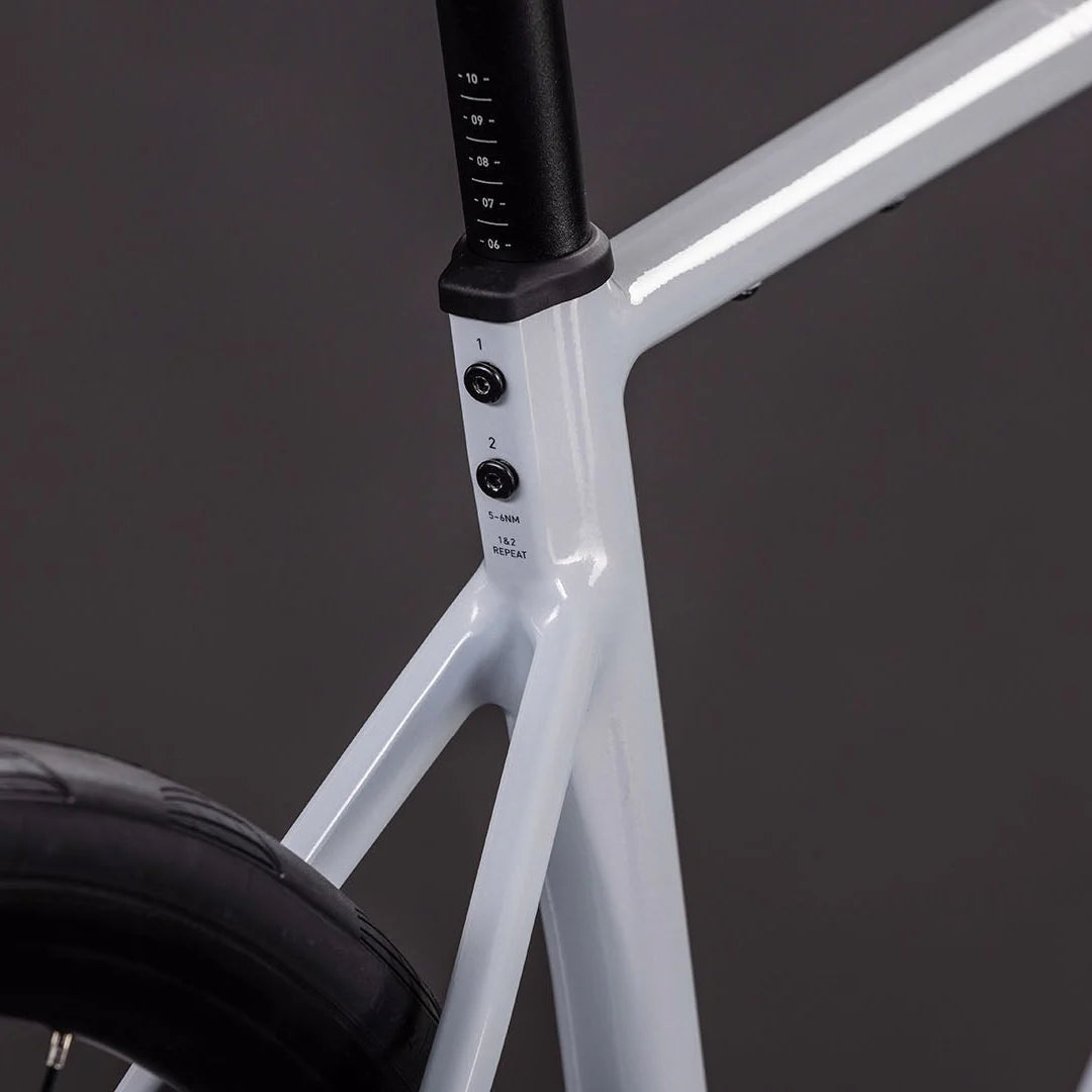 Bicicleta ATTAIN RACE FOGGREY´N´SHIFT