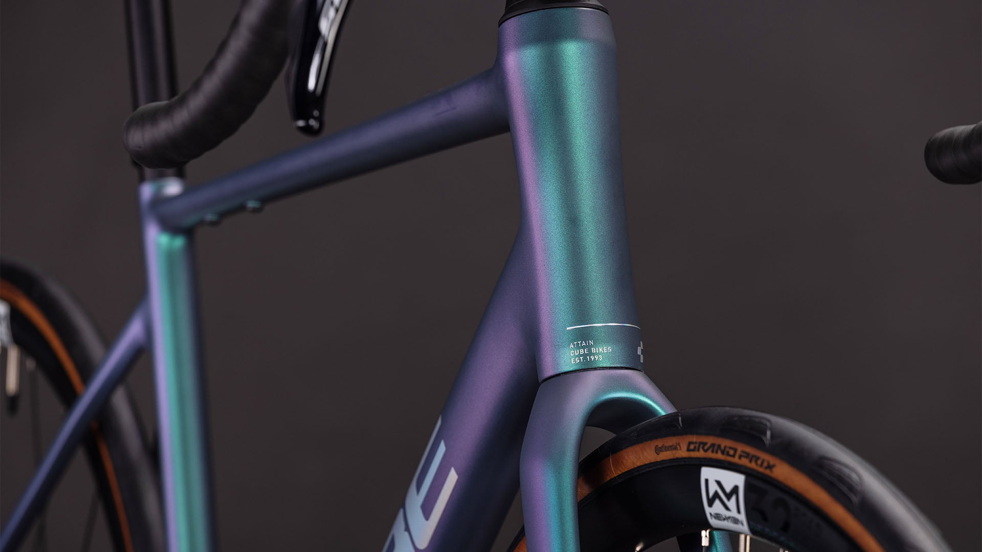 Bicicleta Ruta Attain SLX Aro 700