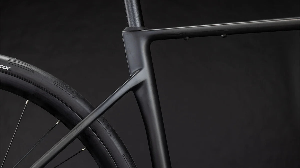Bicicleta Ruta Attain C:62 2026