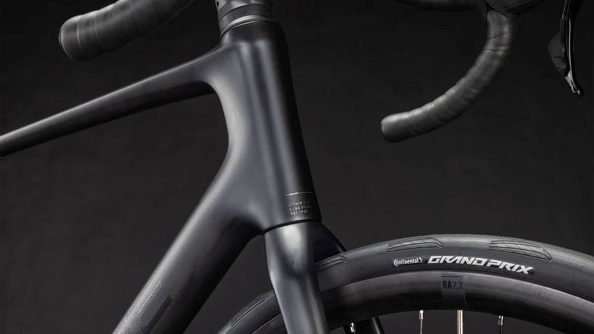 Bicicleta Ruta Attain C:62 2026