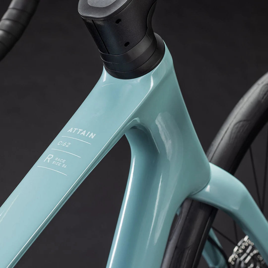 Bicicleta ATTAIN C:62 RACE SKYLIGHTBLUE´N´CYAN
