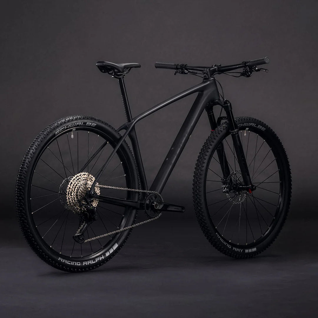 Bicicleta REACTION C:62 PRO BLACKLINE