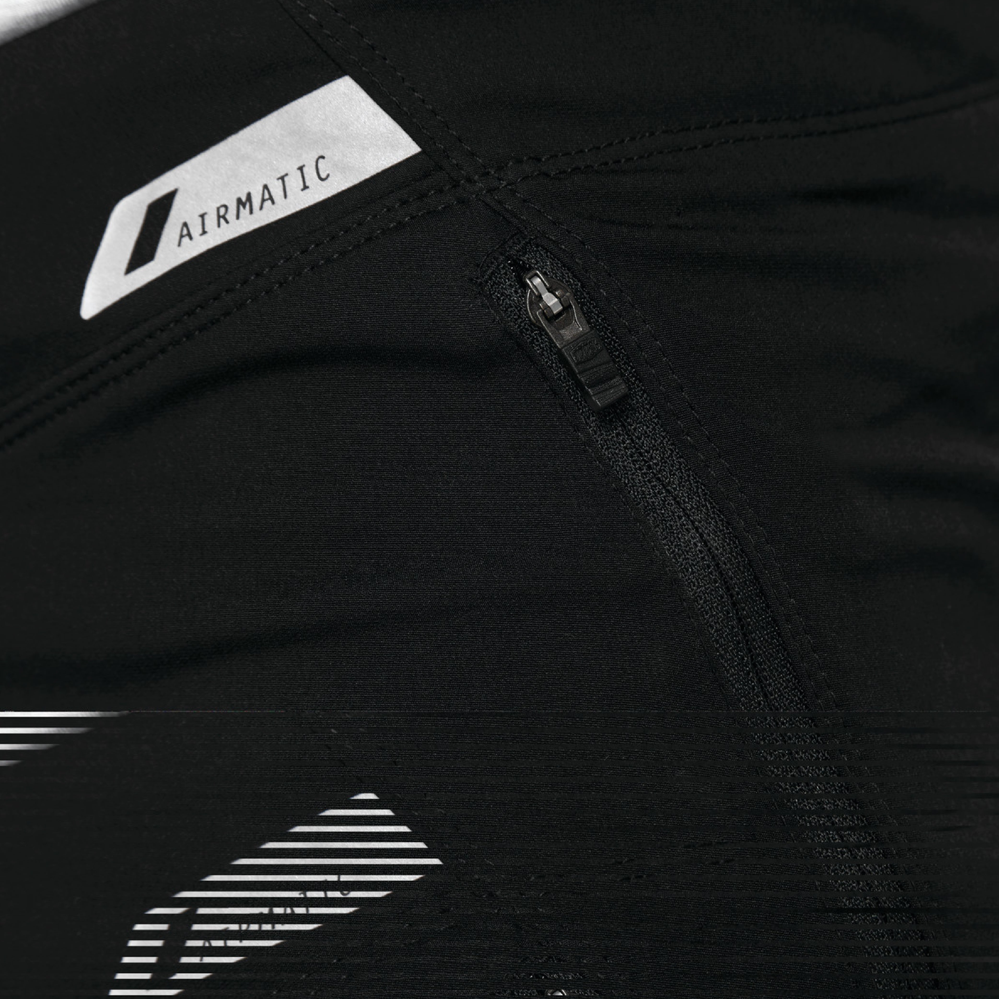 Shorts AIRMATIC Black