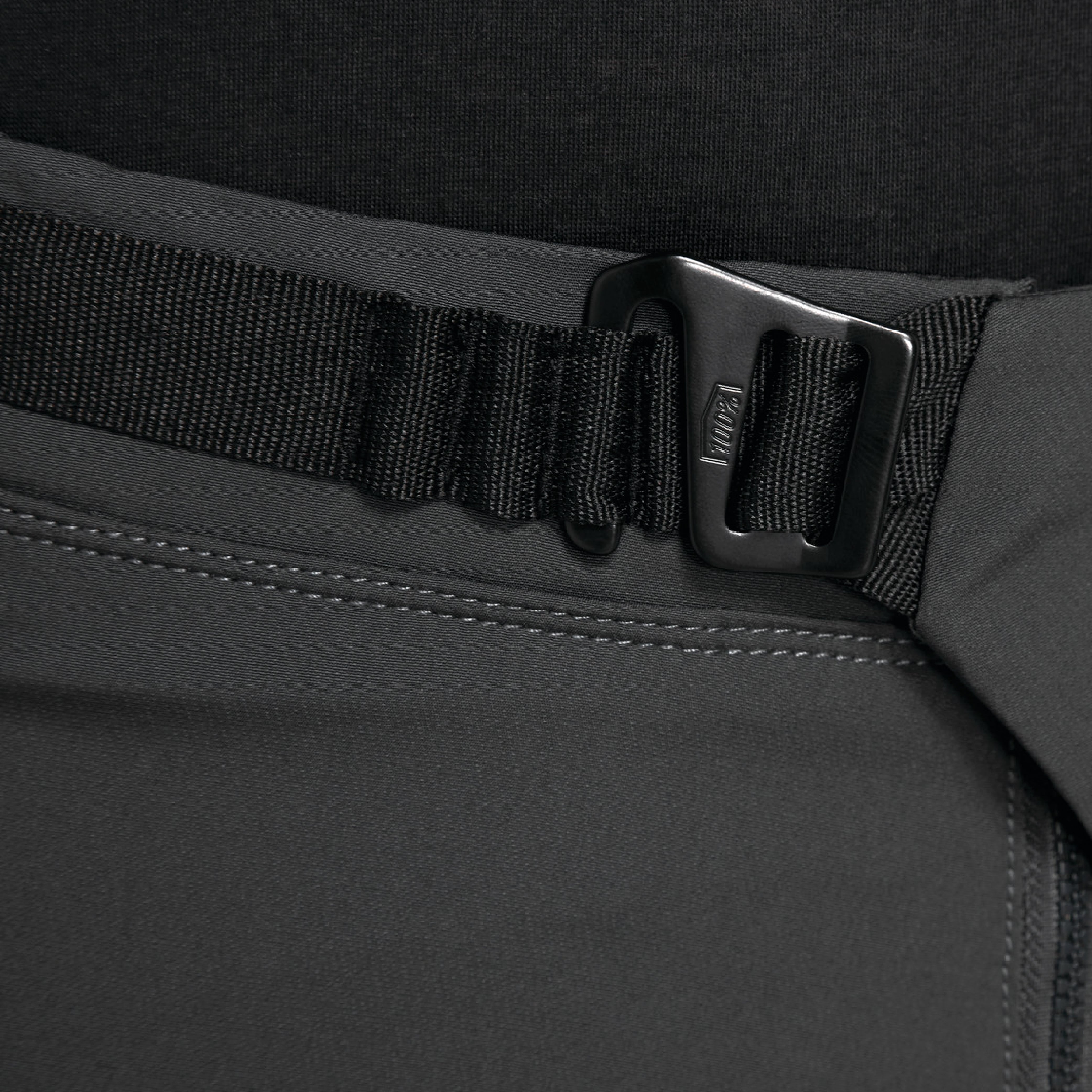 Shorts AIRMATIC Charcoal