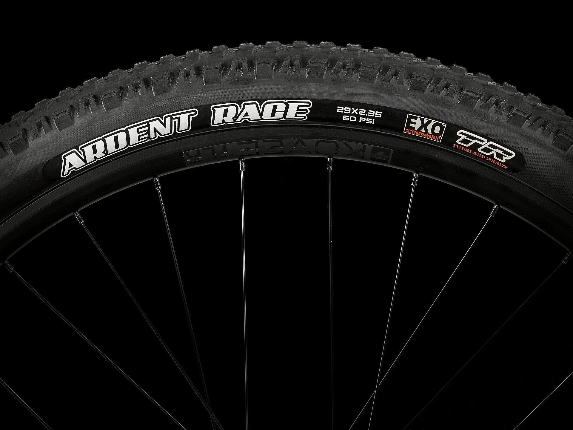 Bicicleta Mountain Bike X-Caliber 8 Aro 29